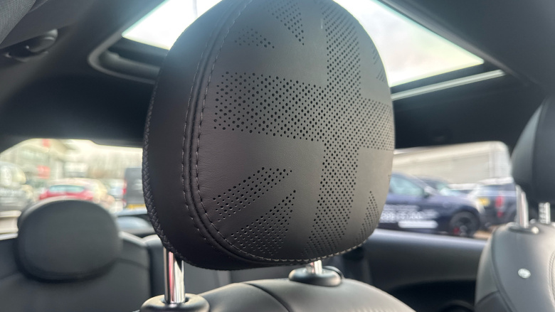 MINI Hatchback 135kW Cooper S Level 3 33kWh 3dr Auto Electric Hatchback